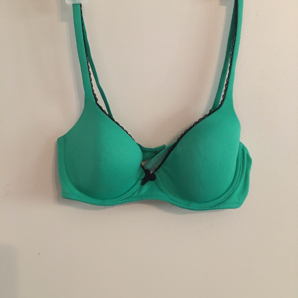 Victoria’s Secret Body By Victoria Bra